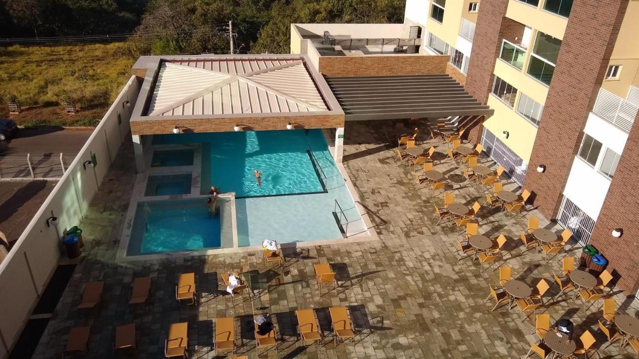 Piazza Com Acesso Ao Clube Diroma Aparthotel Caldas Novas Exterior photo