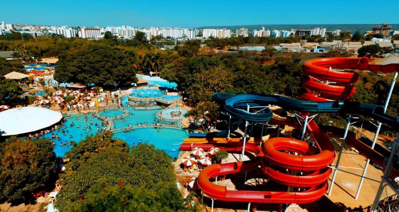 Piazza Com Acesso Ao Clube Diroma Aparthotel Caldas Novas Exterior photo