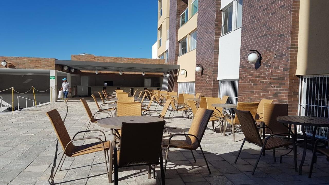 Piazza Com Acesso Ao Clube Diroma Aparthotel Caldas Novas Exterior photo