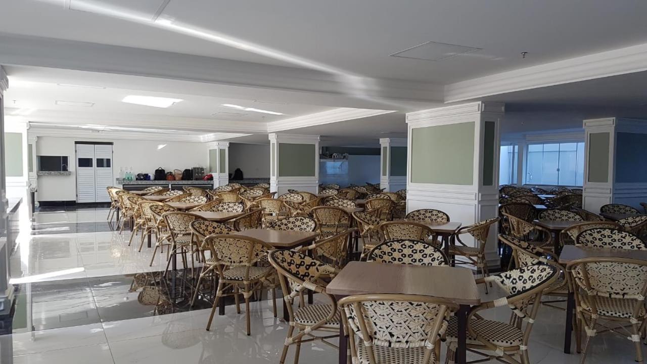 Piazza Com Acesso Ao Clube Diroma Aparthotel Caldas Novas Exterior photo